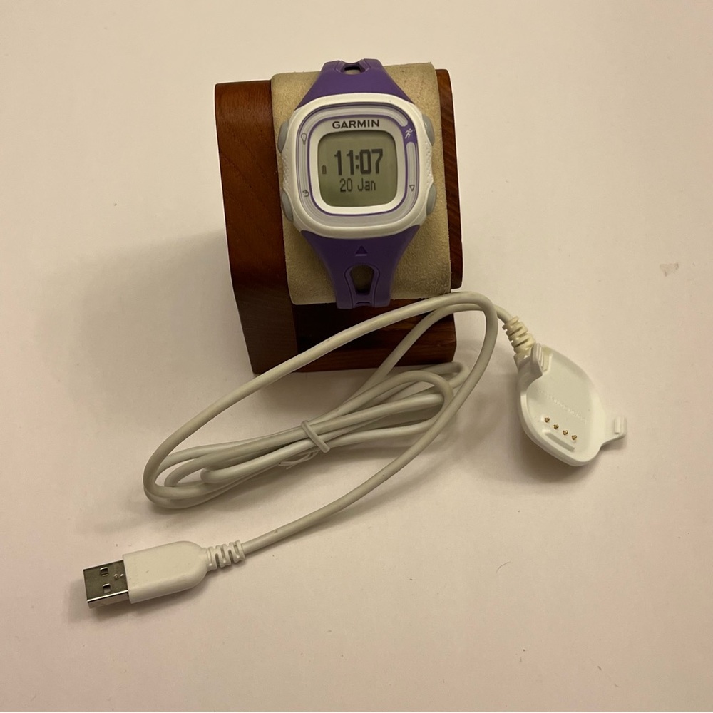 Garmin Forerunner 10, Tested,‎ small, charger included